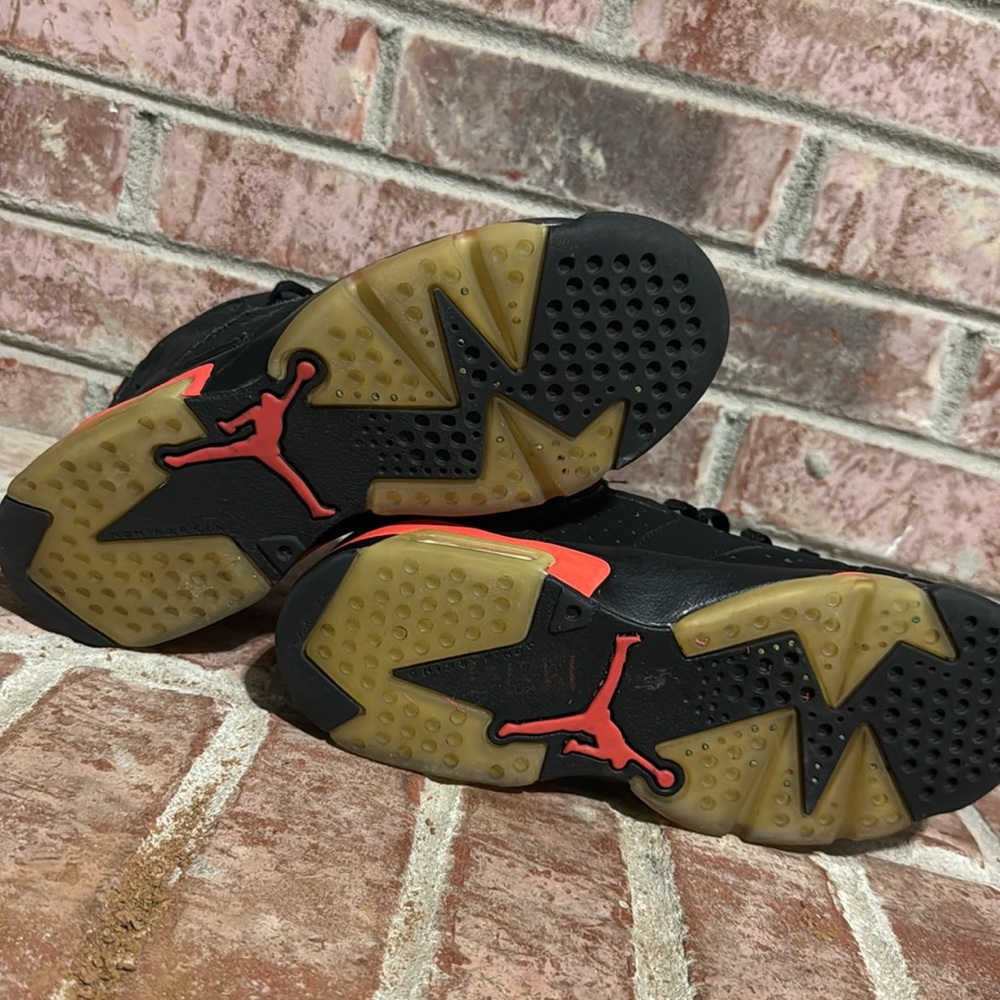 Kids Jordan 6 retro “infrared” size 5.5y - Picture 11 of 11